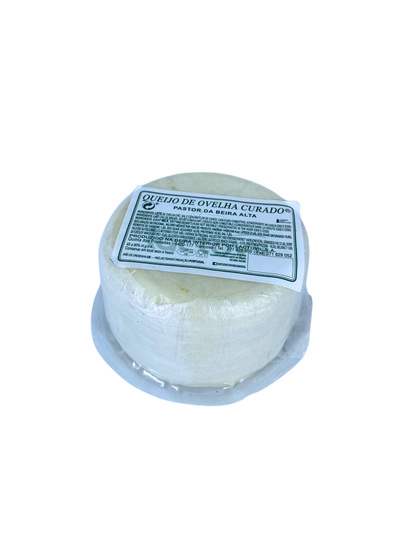 Butteriger Schafskäse