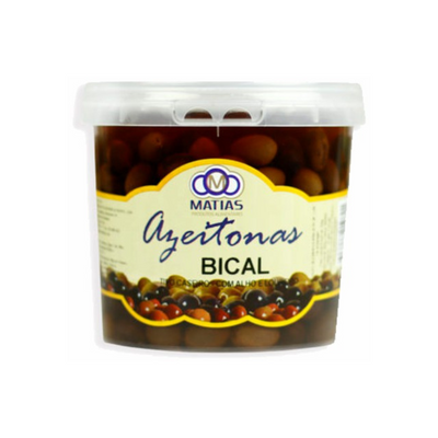 Hausgemachte Bical-Oliven mit Knoblauch und Lorbeer – 500 g