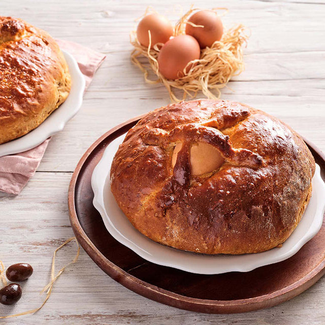 Portuguese Easter Bread with Hard-Boiled Egg (Folares Simples com Ovo) - 500g